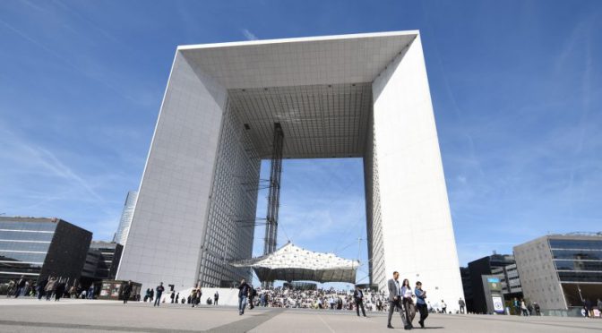 Réouverture du toit de la Grande Arche